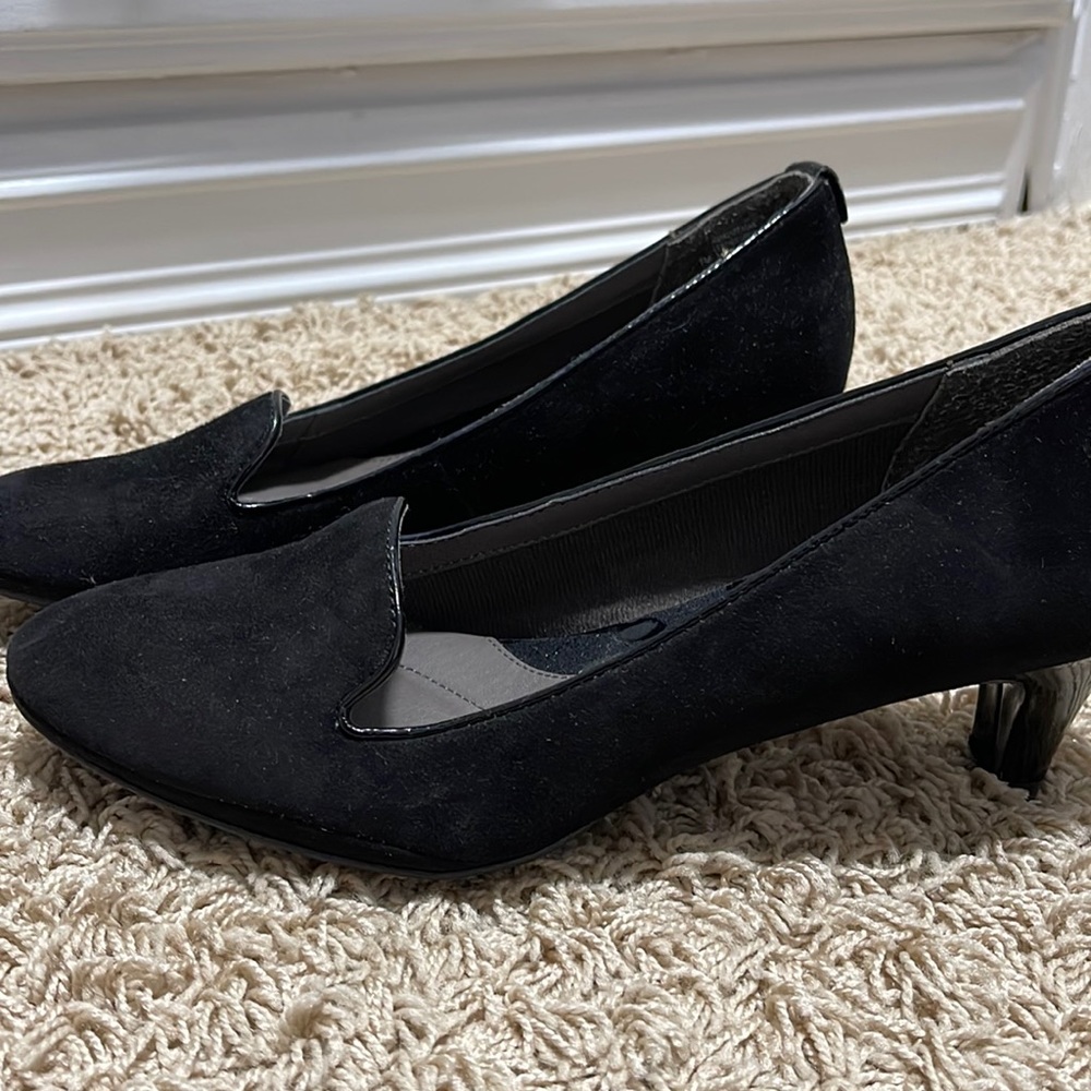 Black leather heels size 7